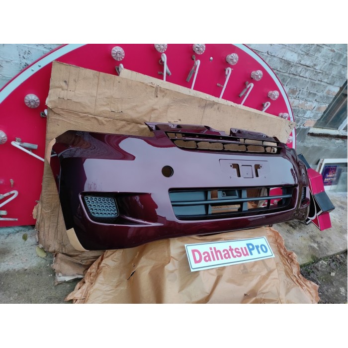 Бампер передний Daihatsu Sirion цвет R56  (КОРИЧНЕВЫЙ ШОКОЛАД) 52119-B1100-D1 52119B1100D1 