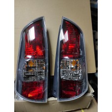 Фонарь Daihatsu Sirion 2005- Фонарь Daihatsu Sirion 2005-