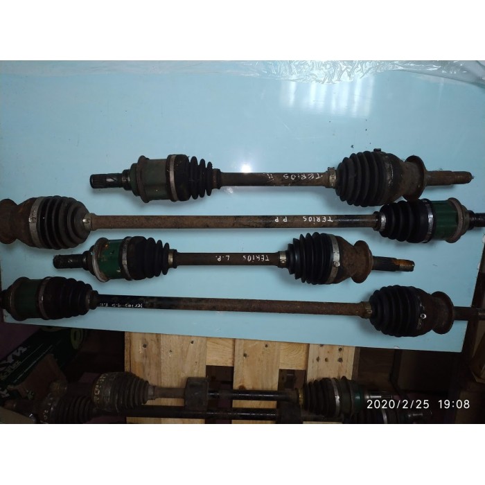 Полуось передняя Daihatsu Terios 43410-B4010 43420-B4010